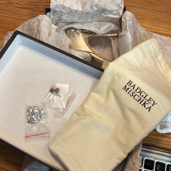 Beautiful wedding heels - Picture 5 of 5